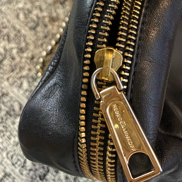 Rebecca Minkoff Convertible Chain Crossbody Black Leather Gold Zippers - Picture 3 of 12